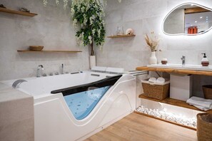 Poreamme, hiustenkuivaaja, pyyhkeet, saippua