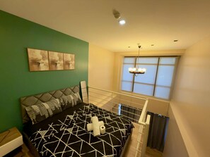 Apartemen Kota, balkon, pemandangan kota | Meja kerja, ruang kerja ramah laptop, dan Wi-Fi gratis