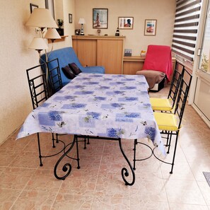 Dining - House by the sea (Brem-sur-Mer)