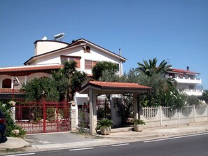 Esterni