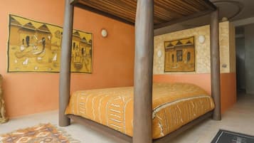 Coffres-forts dans les chambres, fer et planche à repasser