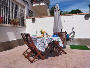 Outdoor dining - La Terrazza del Sole by Holiday World by Interhome (Ardea)