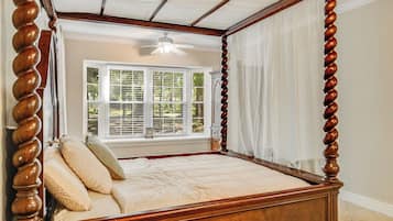 6 bedrooms, iron/ironing board, travel crib, free WiFi