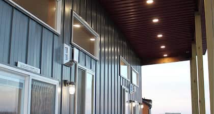 Sleeps Up to 12! Lakefront Stay on Dry Lake, ND: Dawson & Napoleon Cottage