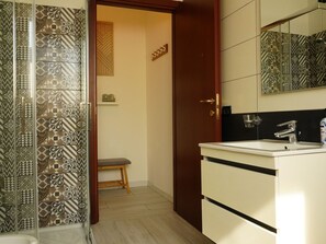 Towels - Wohnung 'Provence' mit eigener Terrasse by Interhome (Desenzano)