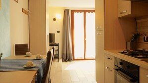 Private kitchen - Studio 'Novecento' mit eigener Terrasse by Interhome (Desenzano)