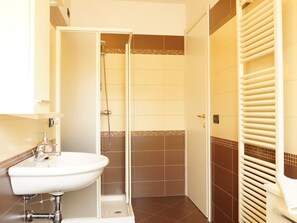 Towels - Studio-Apartment mit Seeblick by Interhome (Desenzano)