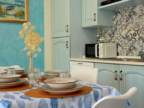 Dining - Ein-Zimmer-Wohnung 'Italien' mit Terrasse by Interhome (Desenzano)