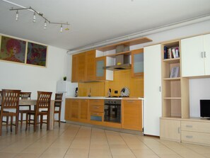 Fridge, microwave, oven, dishwasher - Wohnung 'Resorgimento' mit eigener Terrasse by Interhome (Desenzano)
