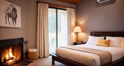 Black Butte Ranch Lodge Room 030