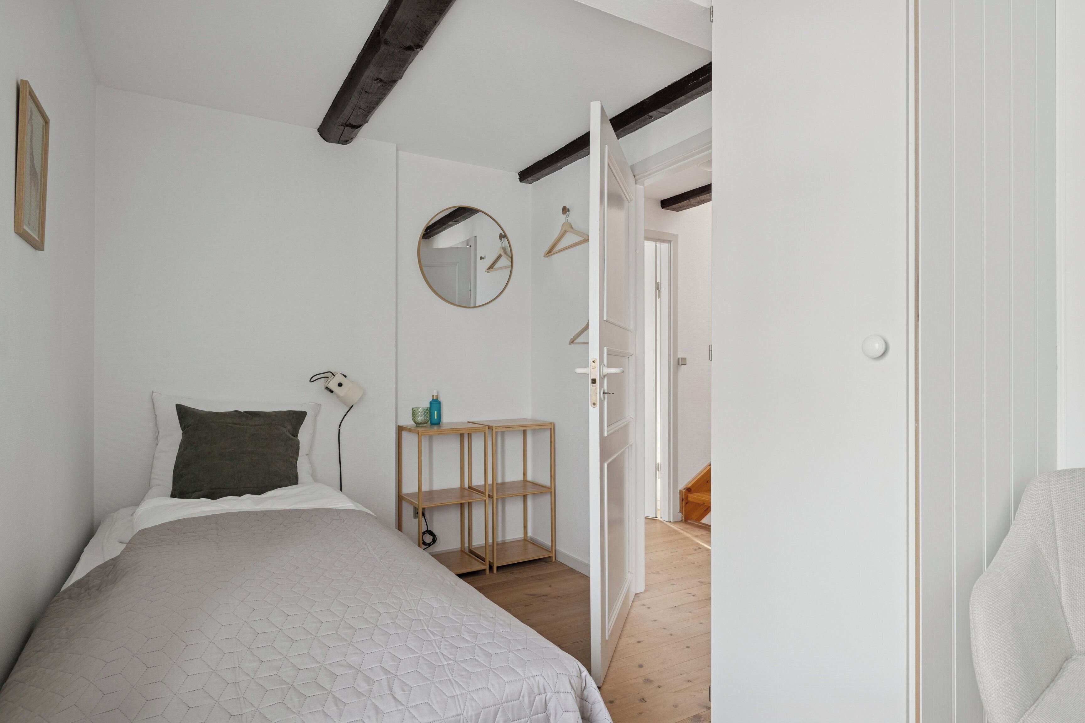 3 bedrooms, iron/ironing board, free WiFi