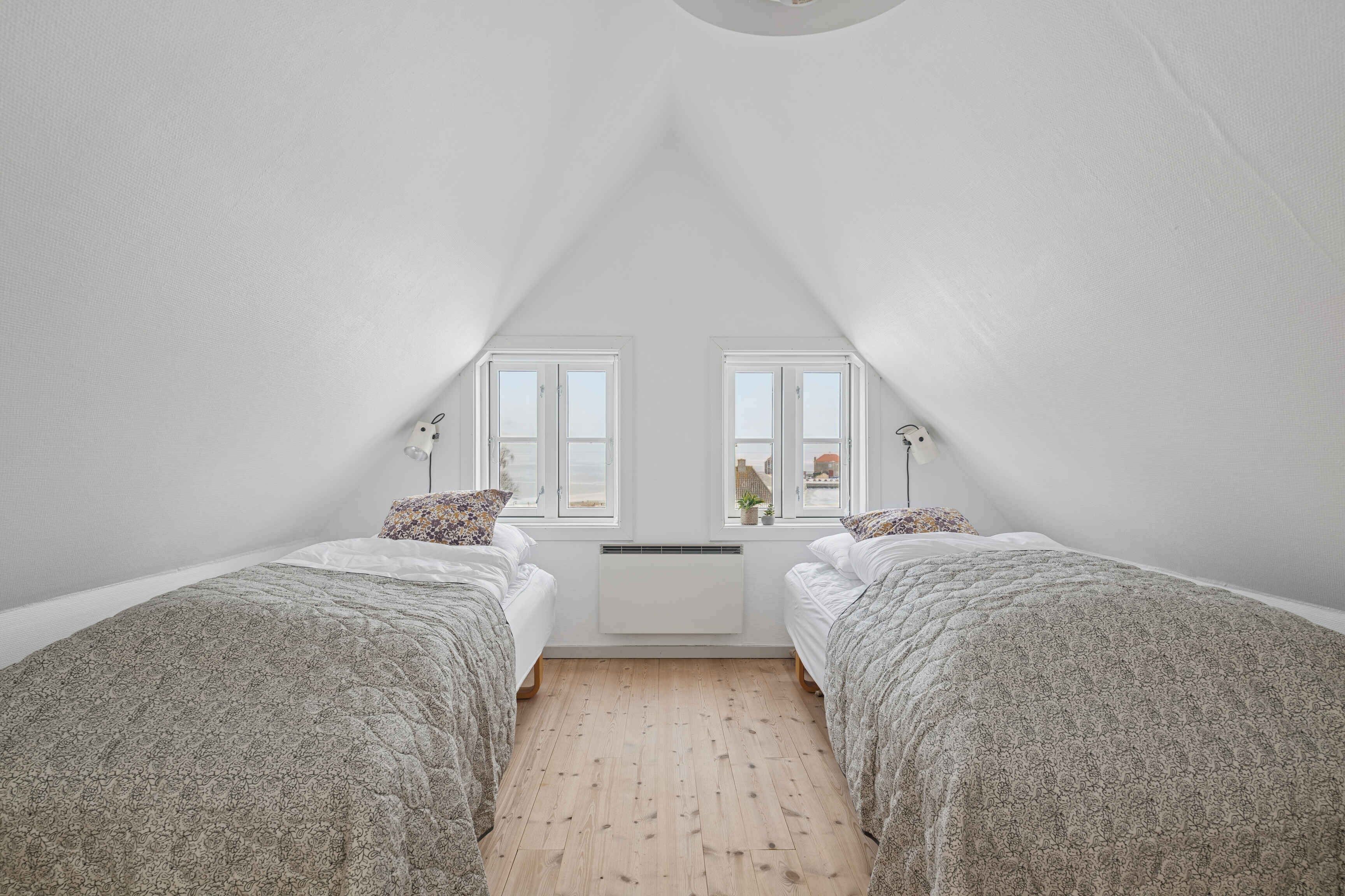 3 bedrooms, iron/ironing board, free WiFi