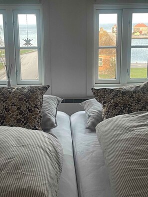 Een strijkplank/strijkijzer, gratis wifi