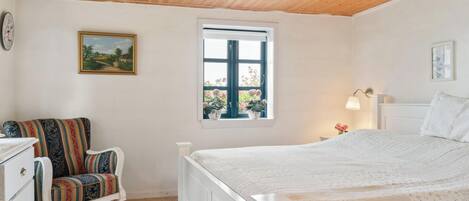 2 bedrooms, free WiFi