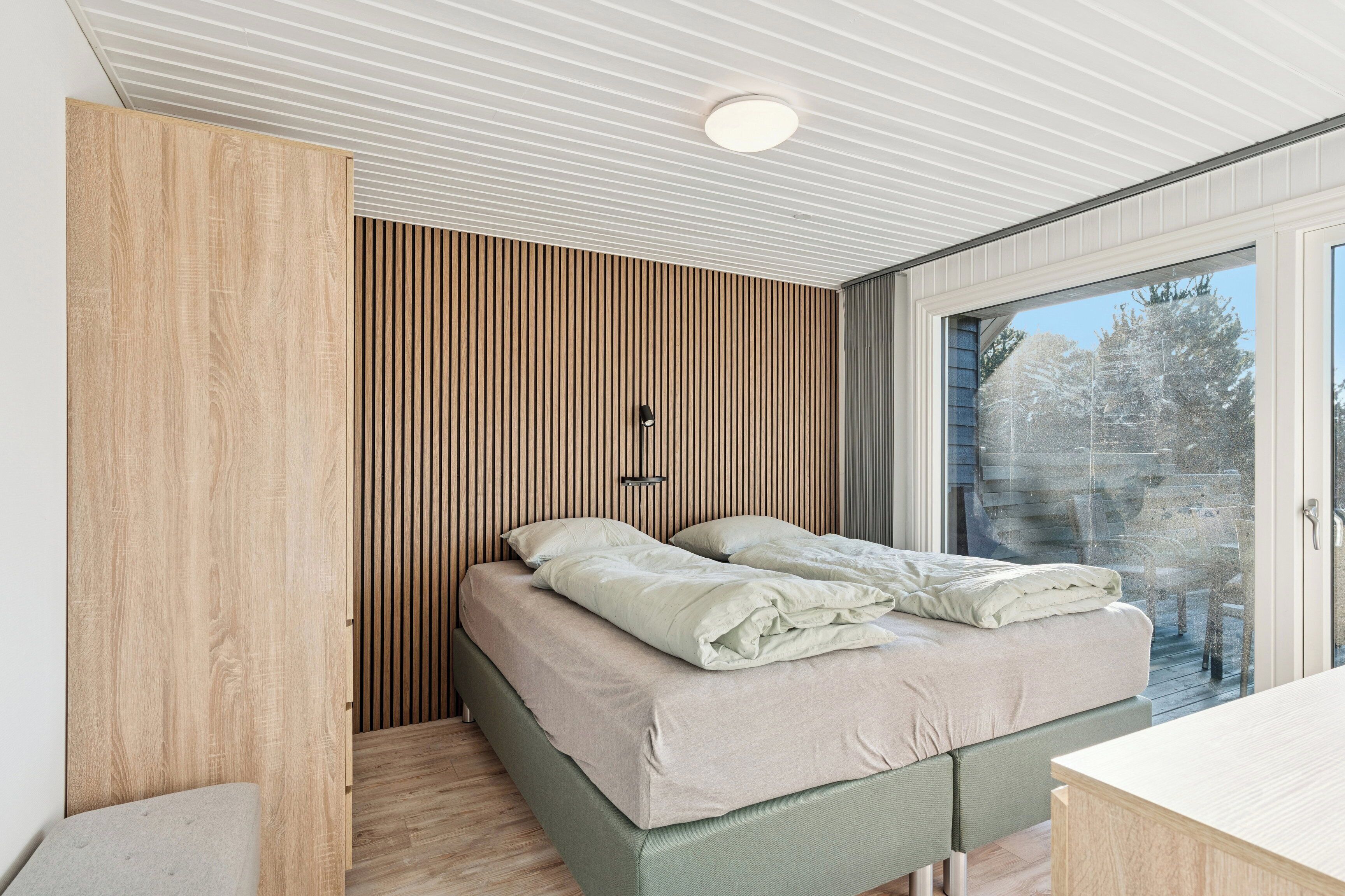 2 bedrooms, iron/ironing board, free WiFi