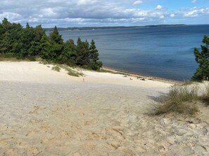 Beach - Lovely family holiday home 130 meters the beach (Børkop)