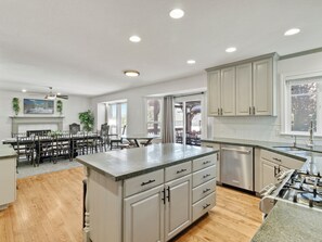 Private kitchen - Grand Mountain Retreat: Hot Tub, Sleeps 21, Fire Pit, Mountain Views (Draper)