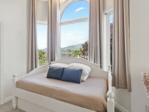 7 chambres, fer et planche à repasser, lit parapluie, Wi-Fi gratuit