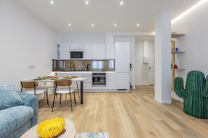 Interior - Fully Renovated Apt Min. frm Palais/Beach (Cannes)