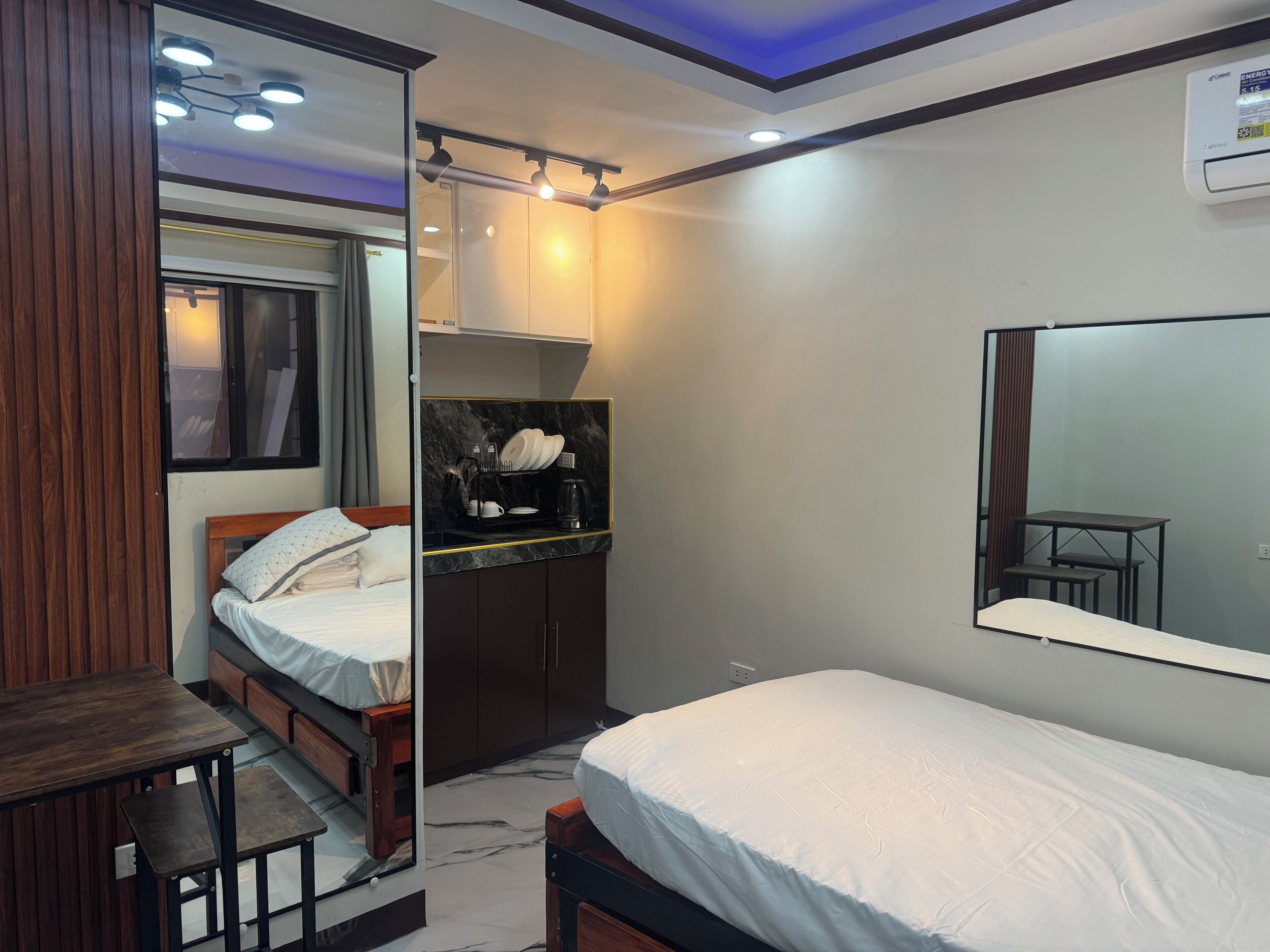 Een kluis op de kamer, verduisterende gordijnen, geluiddichte muren