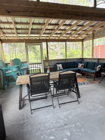 Interior. Sandy Paws RV Retreat...campsite, full hookups, 30-A, 4-minute drive to the Cape