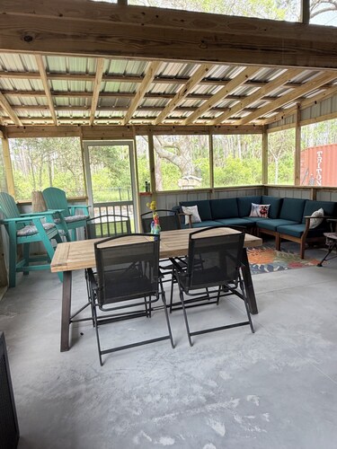 Sandy Paws RV Retreat...campsite, full hookups, 30-A, 4-minute drive to the Cape
