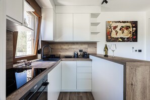 Private kitchen - Skyline Residence 2 (Bigova)