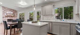 Quaint 3-bedroom house with AC in charming Spring