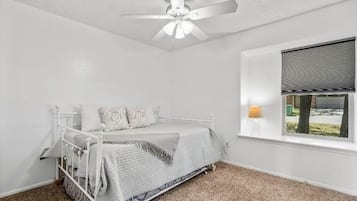 3 間睡房、熨斗/熨衫板、Wi-Fi、床單