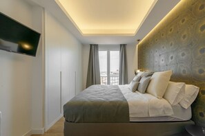 1 Schlafzimmer, Schreibtisch, Bügeleisen/Bügelbrett, Reisekinderbett