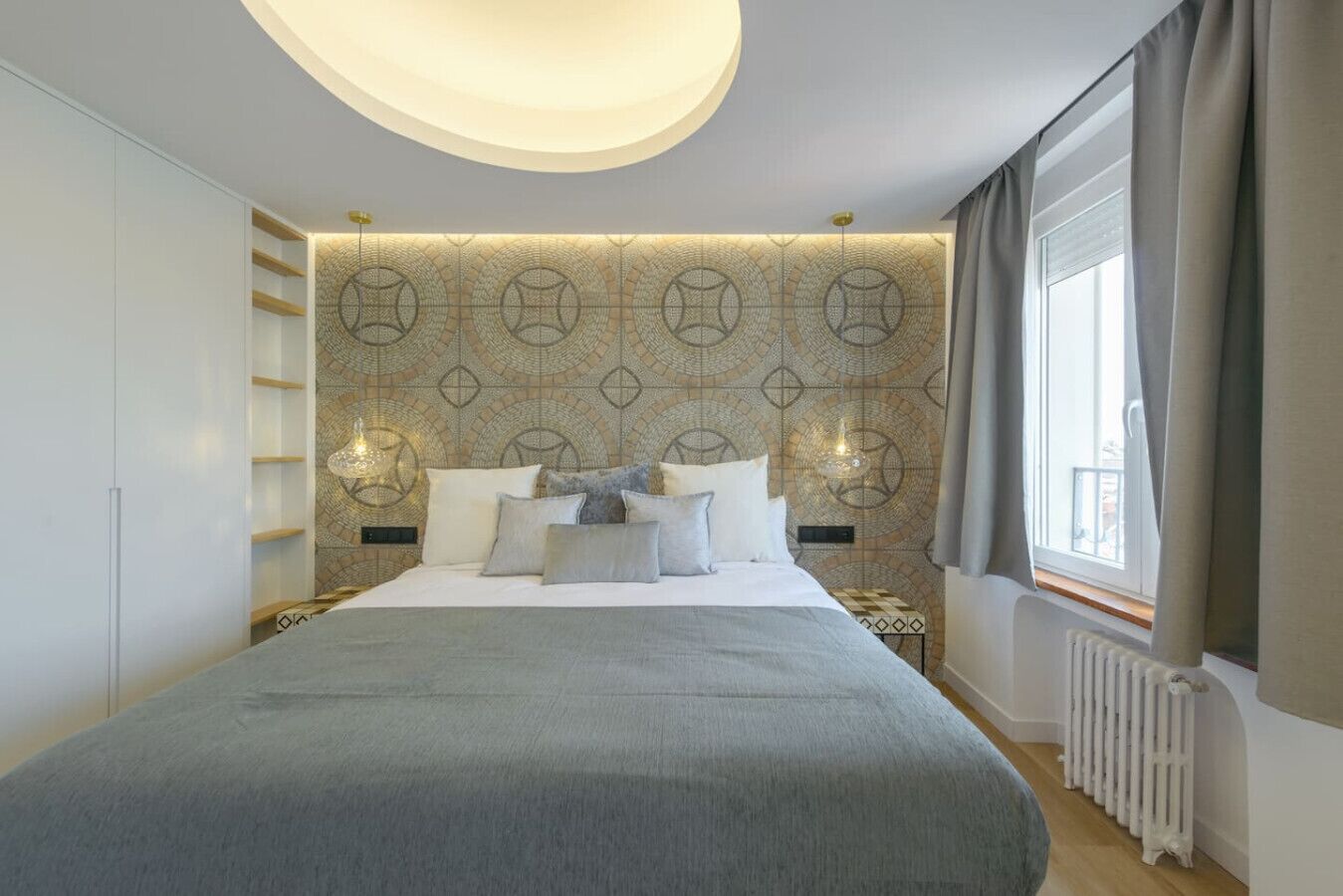 1 makuuhuone, työpöytä, silitysrauta/-lauta, Wi-Fi