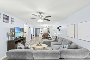 TV - Heron Pointe D4- 2BR/2BA- Indoor/Outdoor Pools (Myrtle Beach)