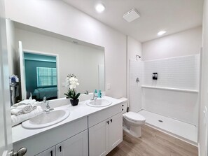 Shower, hair dryer, towels, soap -  BRAND NEW PRIME LOCATION LUXE 3bd-3bth NEAR SHOPPING, HEALTH CARE IN FORT MYERS (Lehigh Acres)