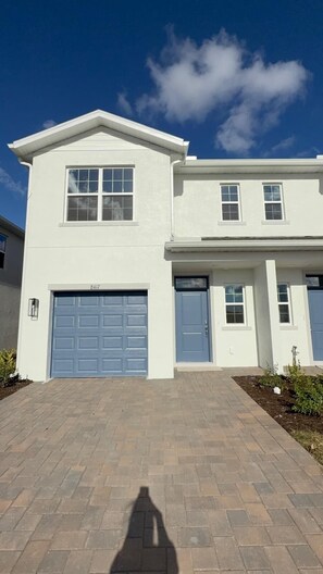 Exterior -  BRAND NEW PRIME LOCATION LUXE 3bd-3bth NEAR SHOPPING, HEALTH CARE IN FORT MYERS (Lehigh Acres)