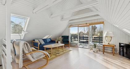 Peaceful holiday home near beach and nature