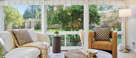 Televisión, oficina