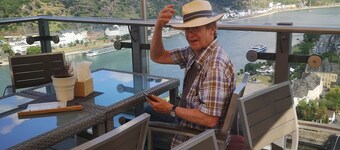 'Stay Friends' : Your feel-good apartment with a magnificent view of the Middle Rhine Valley