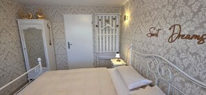 1 habitación, wifi y ropa de cama