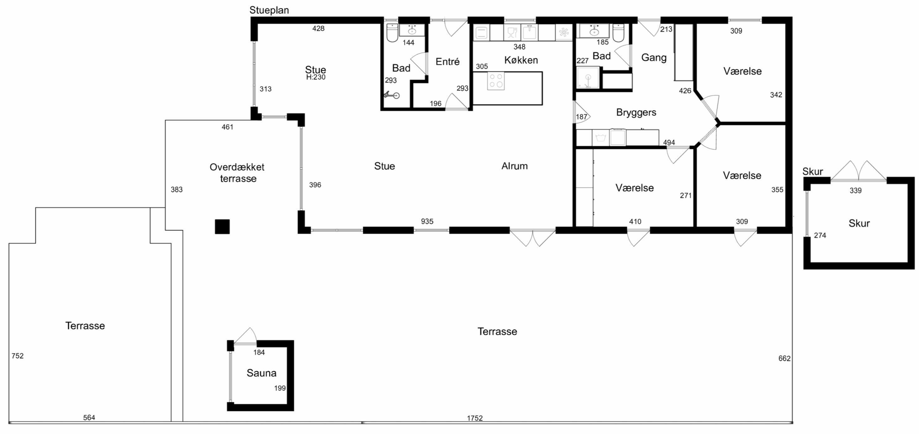 A hotel floor plan with multiple rooms, a sauna, and a terrace.