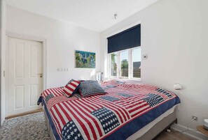 4 bedrooms, free WiFi - 190 m near the beach 2 apartments in one (Odder)