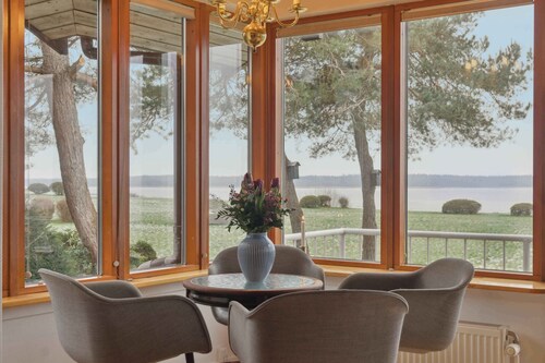 Unique nature holiday with panoramic water views