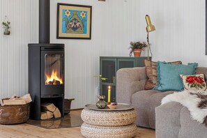 Interior - Holiday home with fire pit and space to play (Højby)