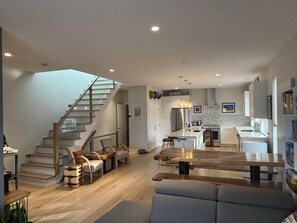 Interior - Churchill Beach House (Penticton)