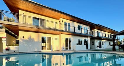 3-Home Private Compound w/ Pool, Spa & Game Room!