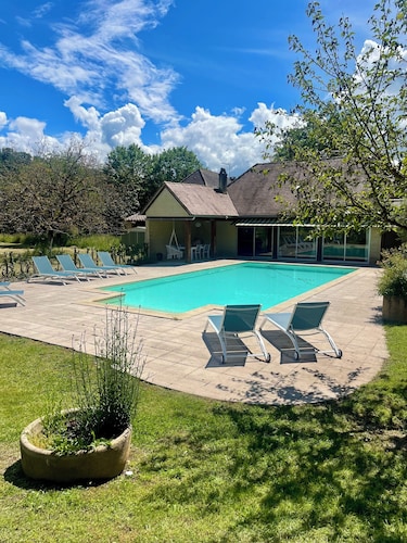 Chez Julie & Thomas charming house ac swimming pool near Rocamadour Padirac 15pers
