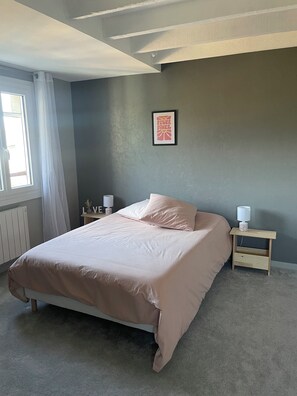 6 chambres, fer et planche à repasser, Wi-Fi, literie fournie