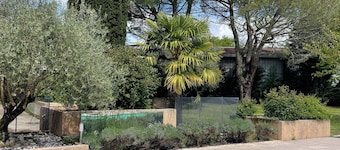 Chez Julie & Thomas charming house ac swimming pool near Rocamadour Padirac 15pers