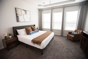 4 bedrooms, desk, iron/ironing board, free WiFi