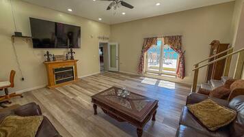 Télévision, cheminée