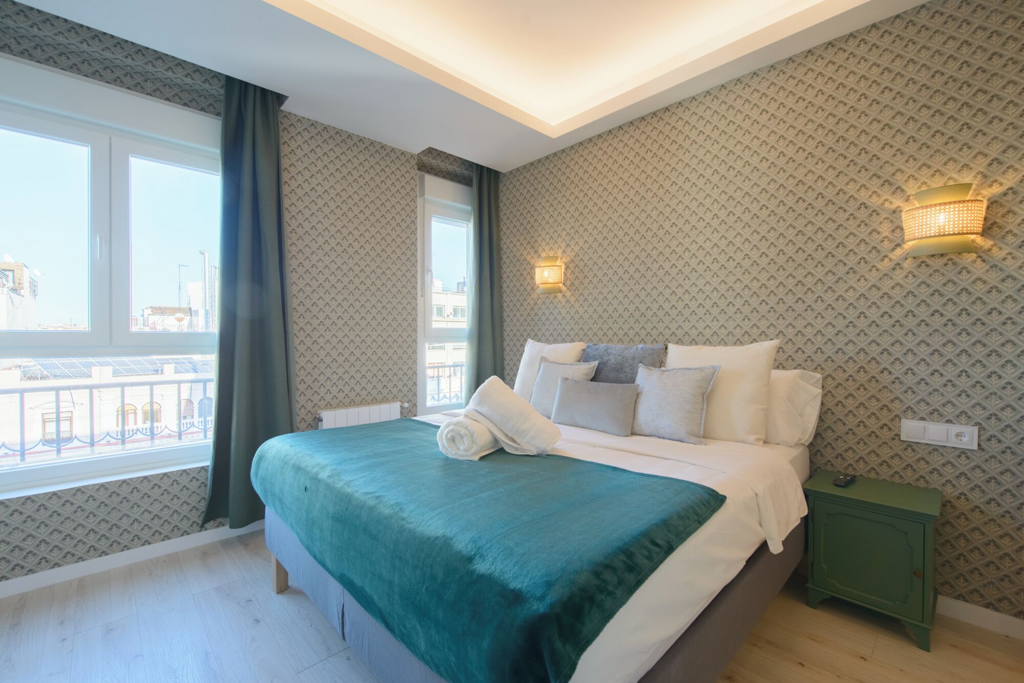 Fer et planche à repasser, Wi-Fi, draps fournis